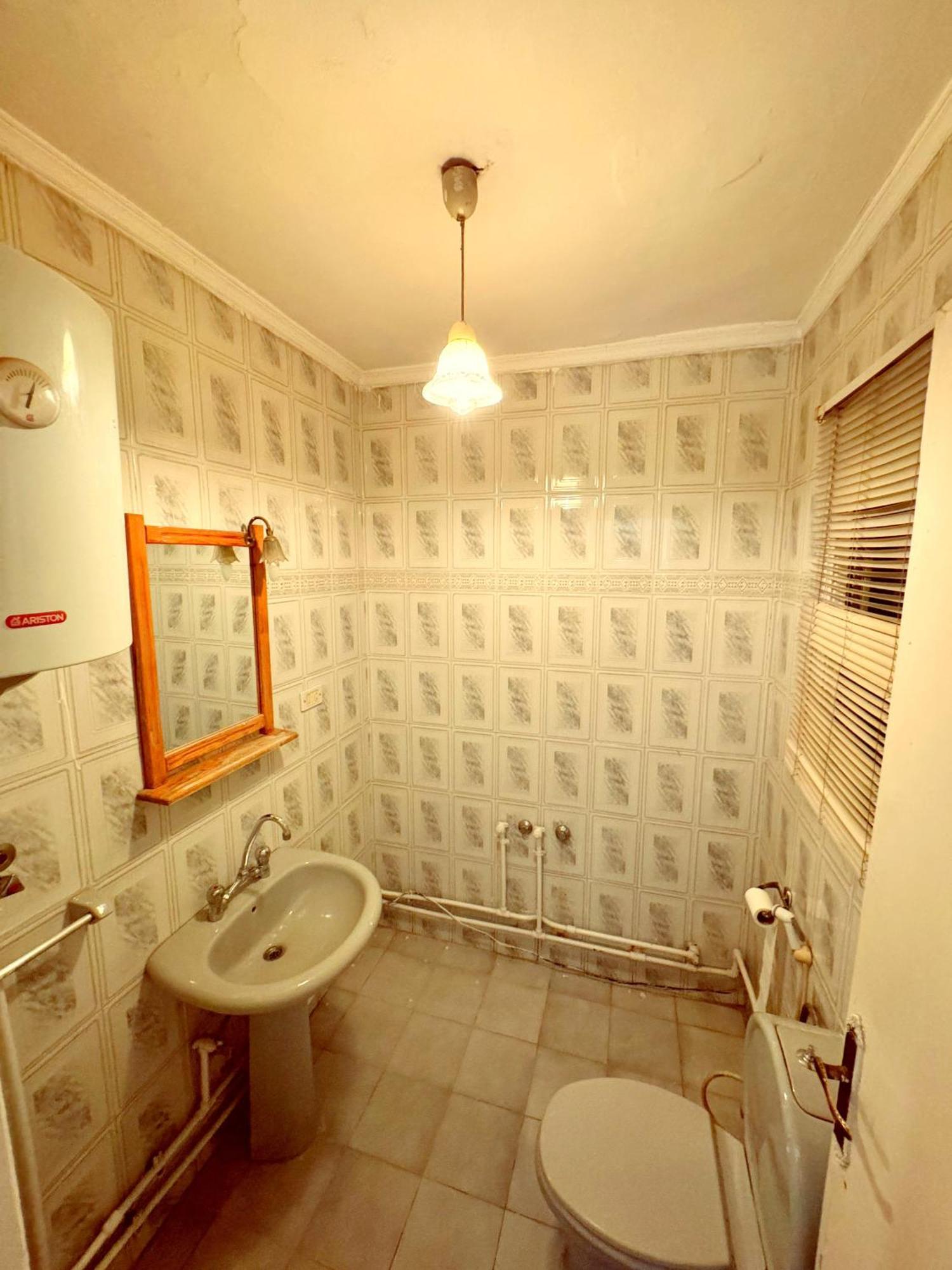 Large Room With Its Own Balcony Кайро Екстериор снимка